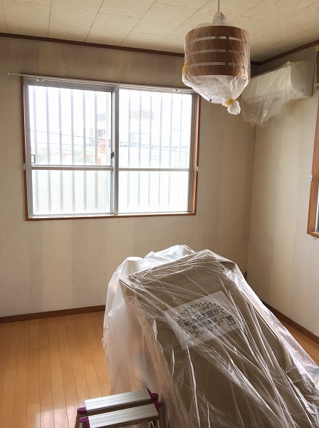 賃貸マンション 天井のポツポツカビの除カビ・防カビ施工に行ってまいりました。